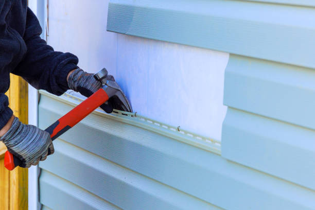 Trusted Emergency Siding Repair service in Sumner, IL - Creative Siding